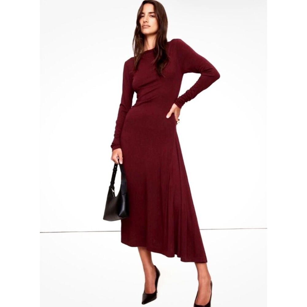 NWOT Banana Republic Flare-Sleeve Midi Sweater Dress, Large.